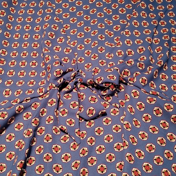 Chenault Blue Green Red Geometric Print Tie Front Draped Blouse New With Tags - Picture 4 of 6